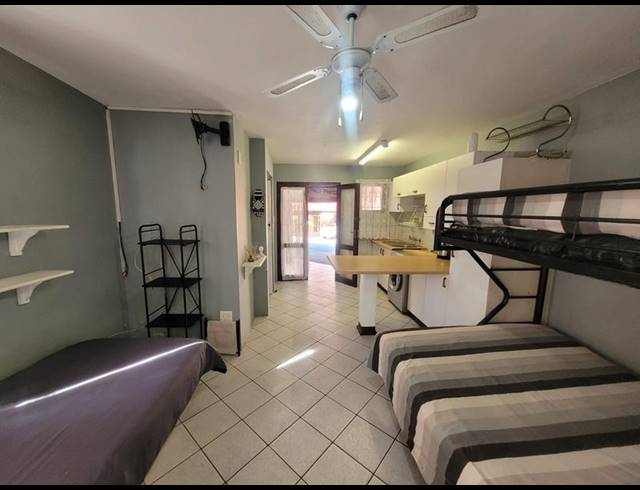 1 BEDROOM PROPERTY TO RENT IN UVONGO BEACH